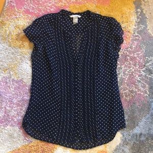 🌹3/$18🌹 Navy and white dot short sleeve blouse